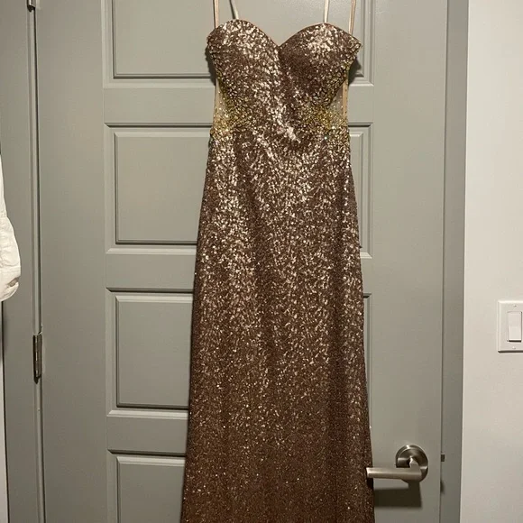 green emerald velvet dress La Femme 33362 Dresses 00 / Bronze
